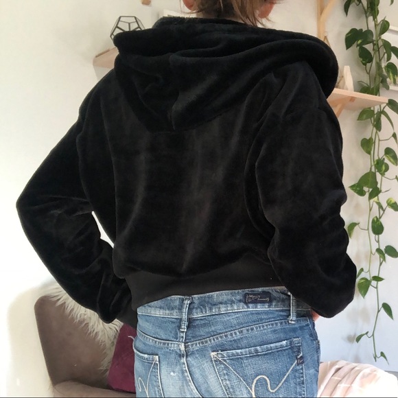 Black Fluffy Faux Fur Sweater Soft Black Hoodie Zip Front With Hood Size Large - Picture 2 of 7